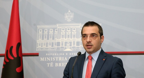 Tahiri: Ne janar do rrisim pagat e punonjesve te policise me 17 per qind